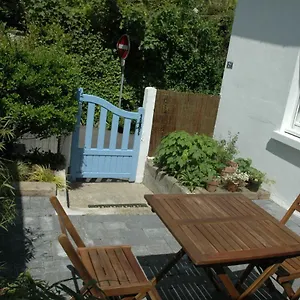 Maisonnette à ; La Bleue Hébergement de vacances Étables